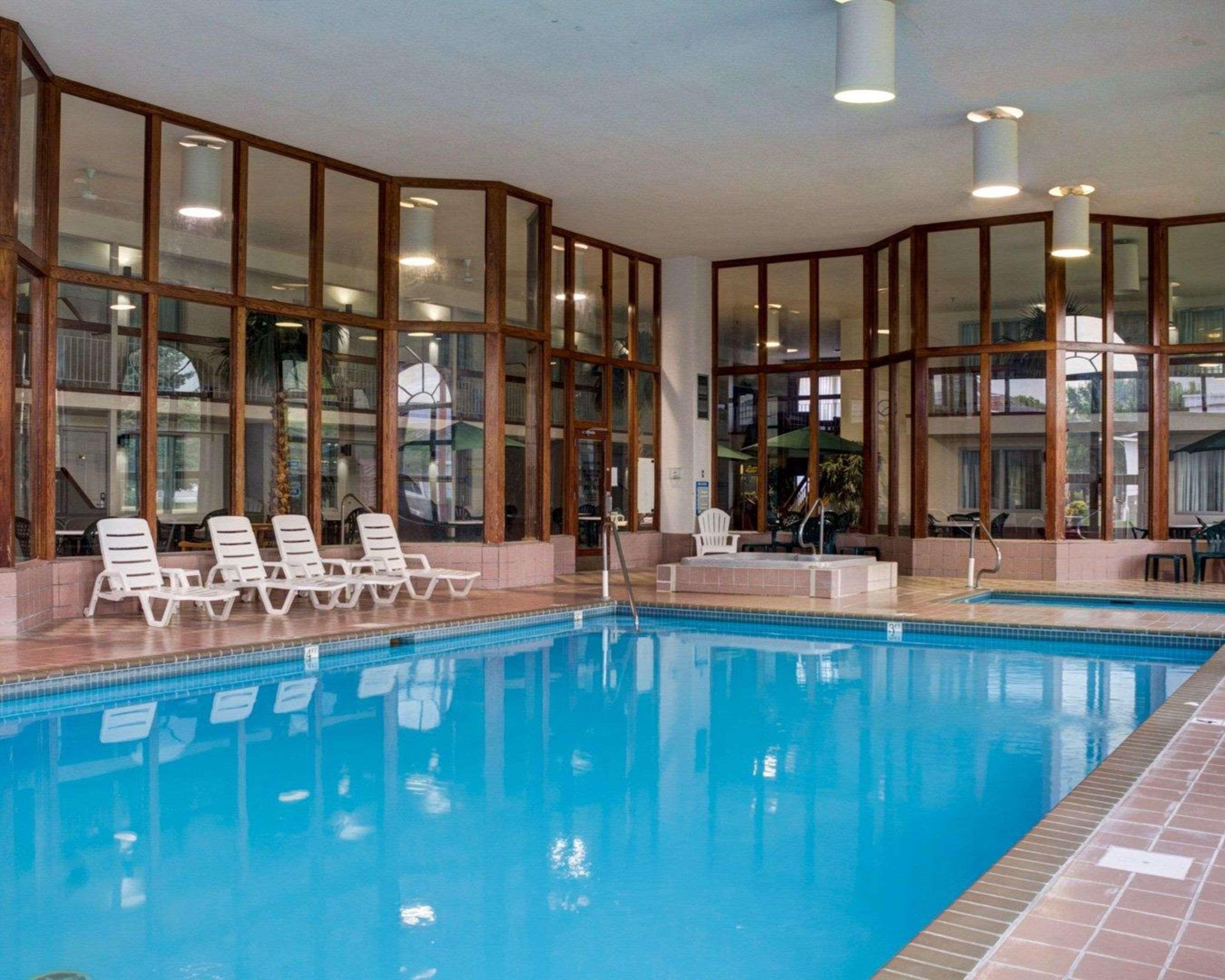 Rodeway Inn Columbia Mall Loop Grand Forks Exteriér fotografie