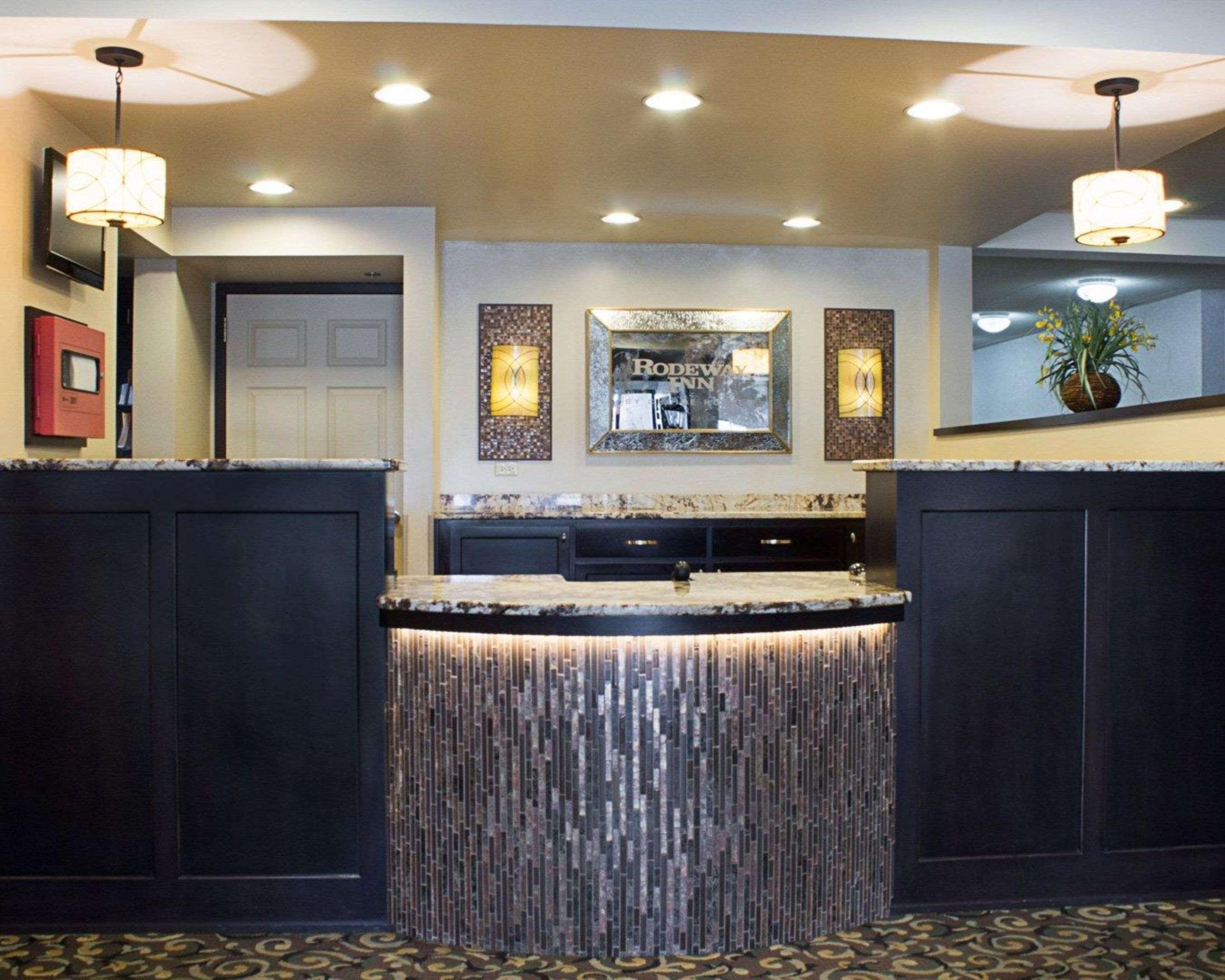 Rodeway Inn Columbia Mall Loop Grand Forks Exteriér fotografie