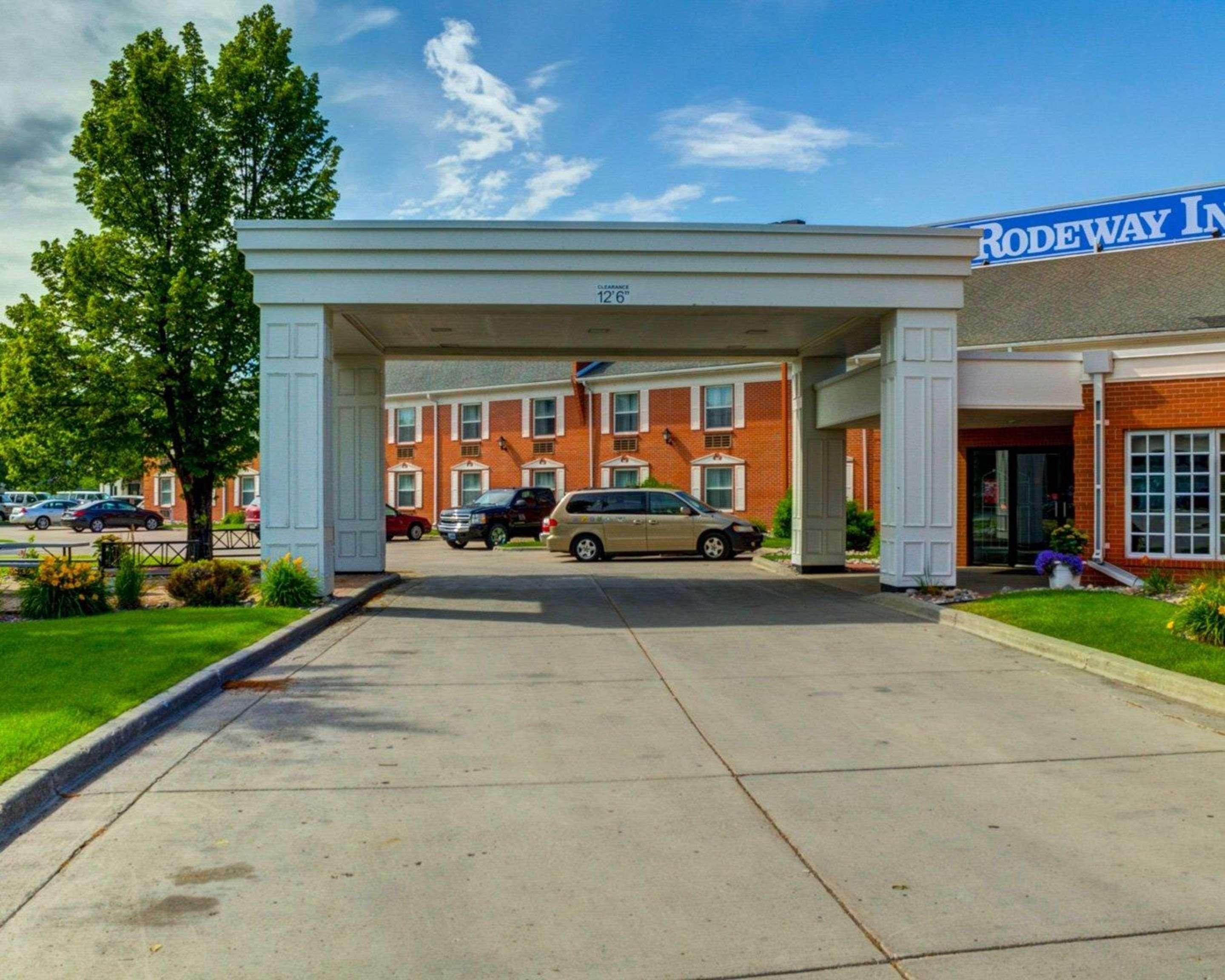 Rodeway Inn Columbia Mall Loop Grand Forks Exteriér fotografie