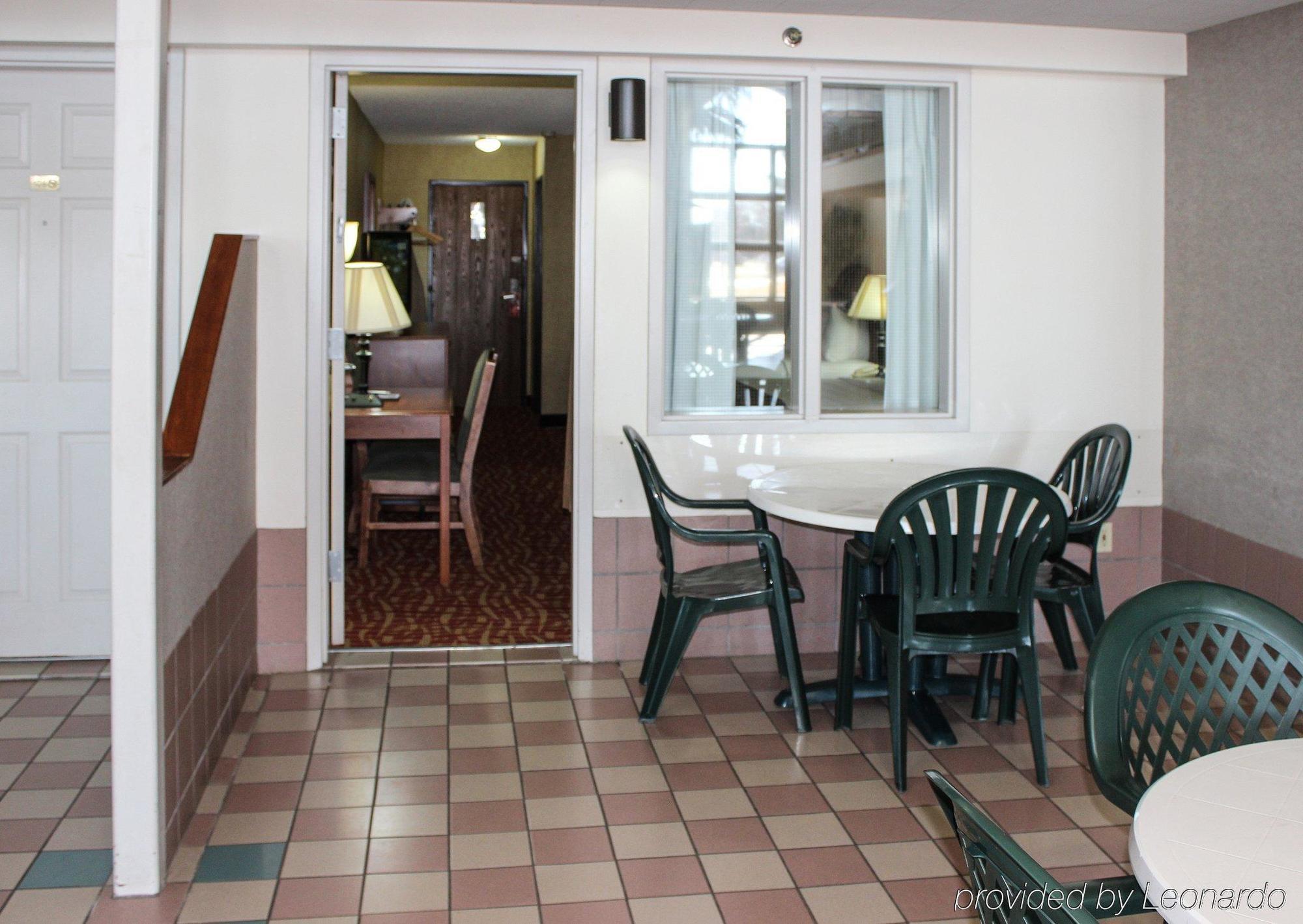 Rodeway Inn Columbia Mall Loop Grand Forks Exteriér fotografie